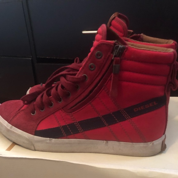 Men’s Diesel Sneakers - Picture 4 of 5